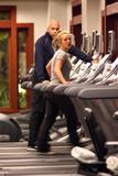th_62241_Celebutopia-Britney_Spears_training_on_the_treadmill_at_the_gym-02_122_1115lo.jpg