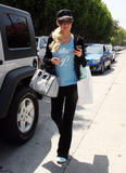 th_18262_Celebutopia_net_P_HILTON22_122_1158lo.jpg