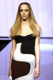 th_24654_Versace_Milan_Spring_Summer_2007_0004_122_347lo.jpg