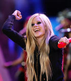 th_88066_avril_0005_122_545lo.jpg