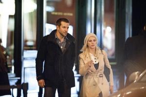 th_586624467_bradley_cooper_melanie_laurent_paris_11282011_20_430x286_123_625lo.jpg
