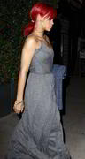 th_27251_RihannaleavesGiorgioBaldiRestaurant_19_122_664lo.jpg