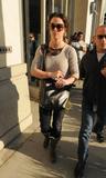 th_72644_britney_spears_out_shopping_in_beverly_hills_tikipeter_celebritycity_029_123_745lo.jpg
