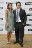 th_89410_celebrity_paradise.com_TheElder_EvaMendes2010_09_10_ParisPhotocallForVeryBadCops23_122_949lo.jpg