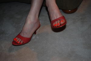 Sexy Mature Wife Feet-c3uhmigh1n.jpg